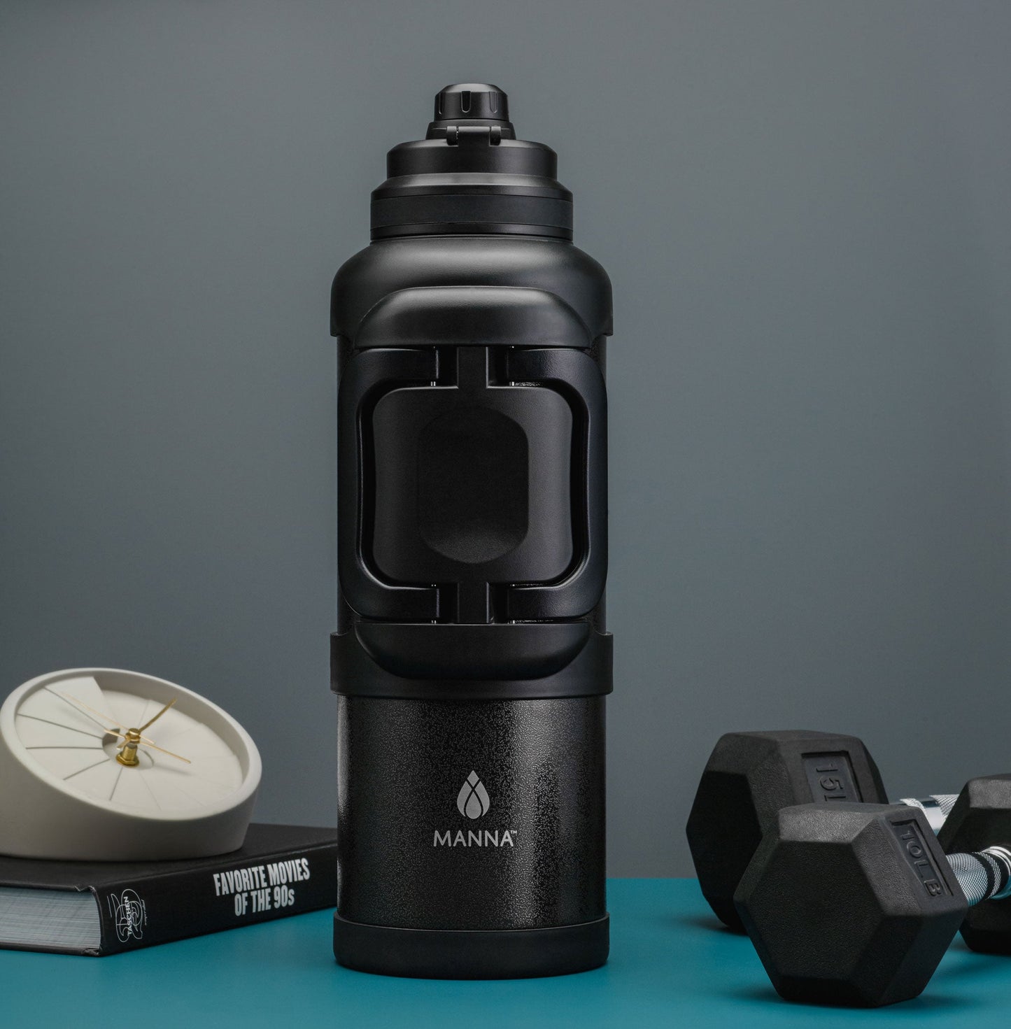 4l-titan-bottle-135-oz-q3 A0029681.jpg